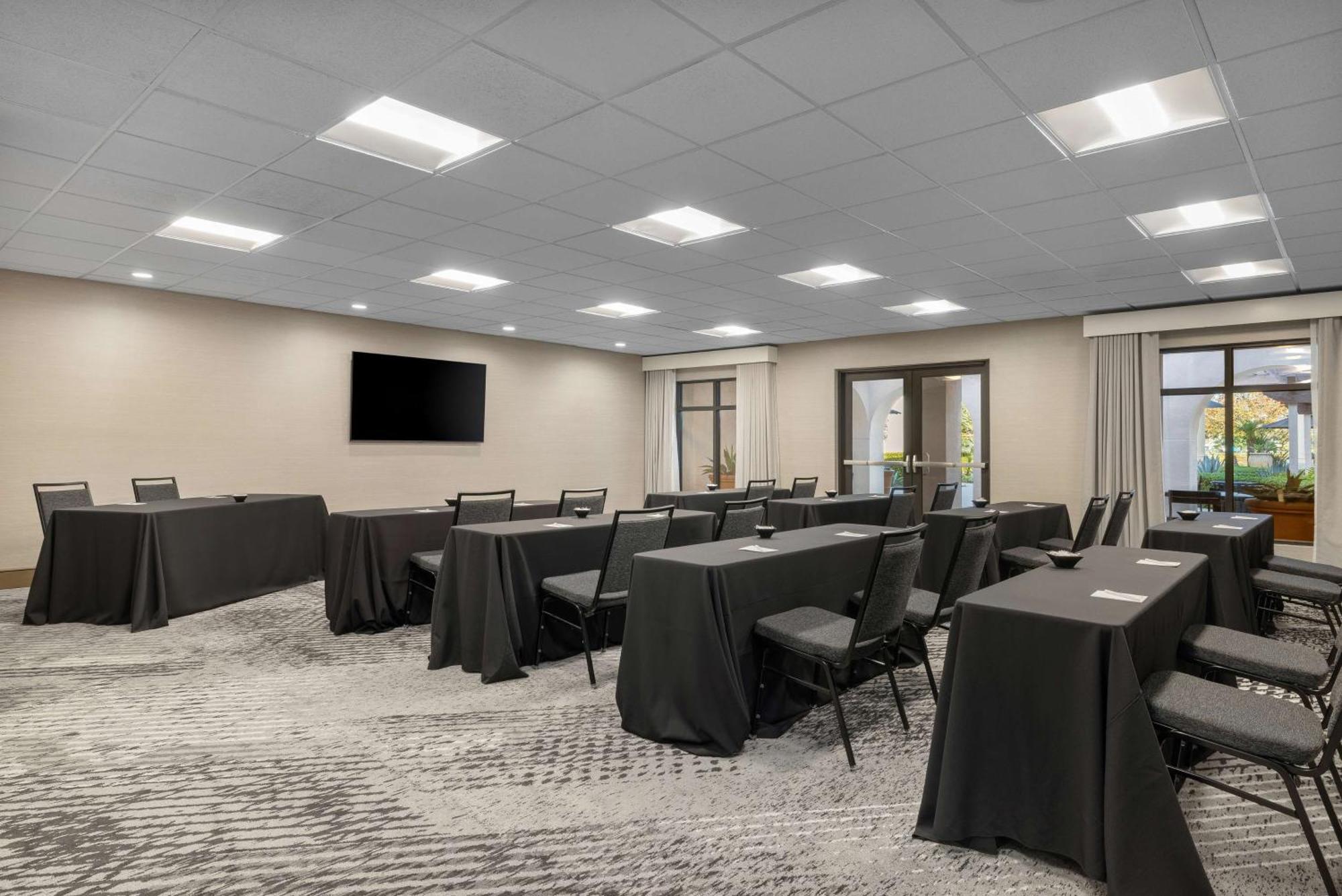 Hotel Homewood By Hilton Airport-liberty Station San Diego